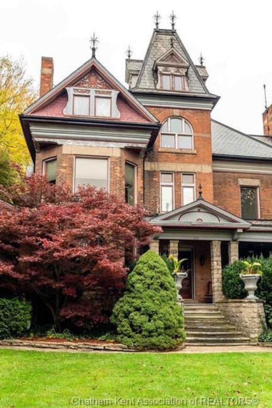 1887 Victorian For Sale In Ontario Canada — Captivating Houses
