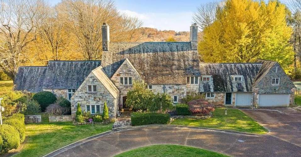 1939 Mansion For Sale In Athens Tennessee — Captivating Houses