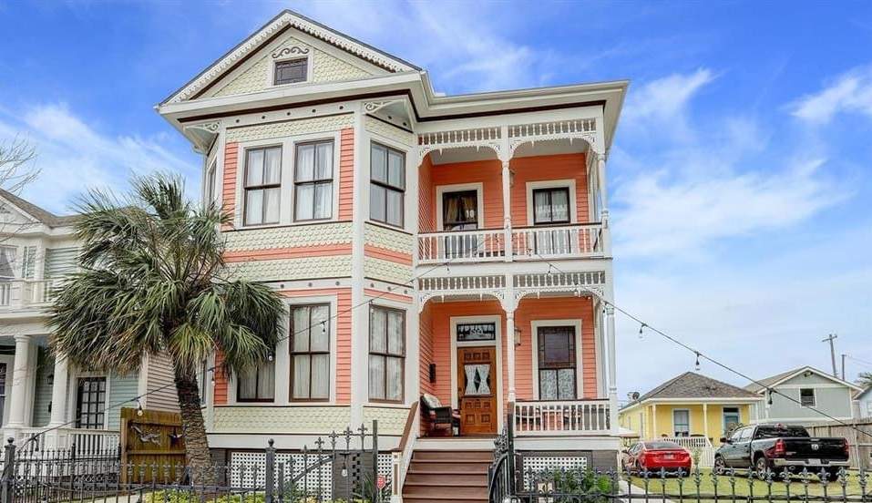 1905 Victorian For Sale In Galveston Texas — Captivating Houses