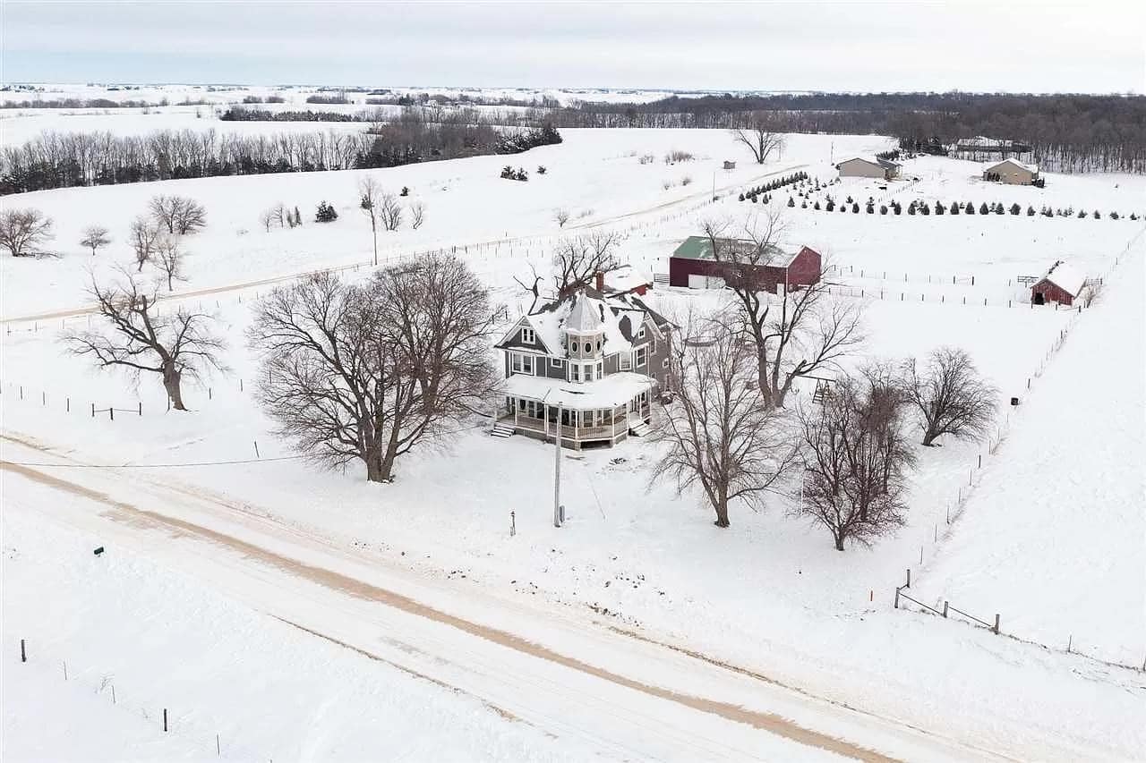 1909 Farmhouse For Sale In Tipton Iowa